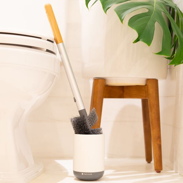 Full Circle Scrub Queen Toilet Brush - White