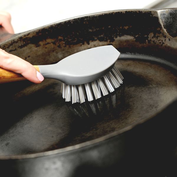 Full Circle Tenacious C Cast Iron Brush - Grey