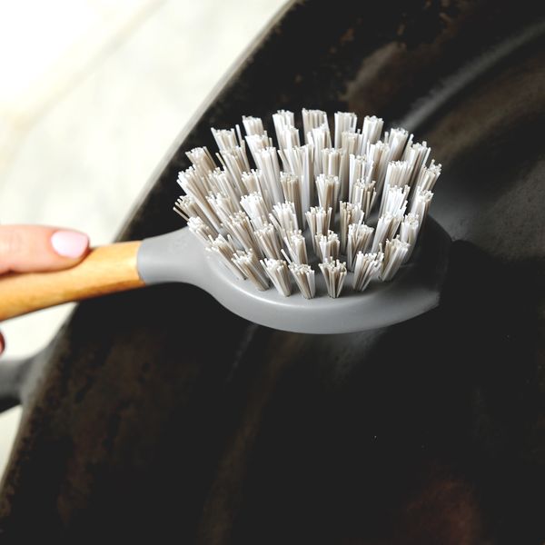 Full Circle Tenacious C Cast Iron Brush - Grey