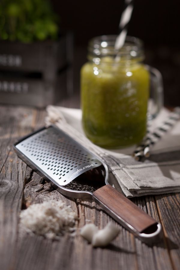 Microplane Master Series Coarse Grater