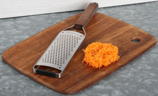 Microplane Master Series Coarse Grater