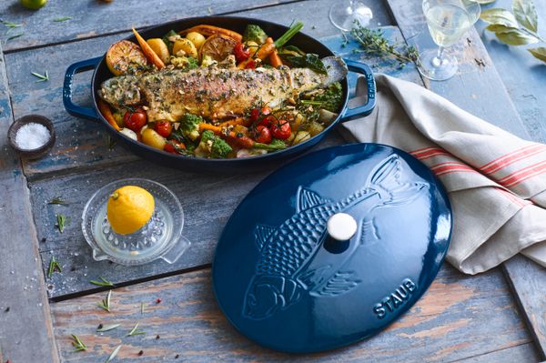 Staub Oval Dish 32cm La Mer 'Fish'