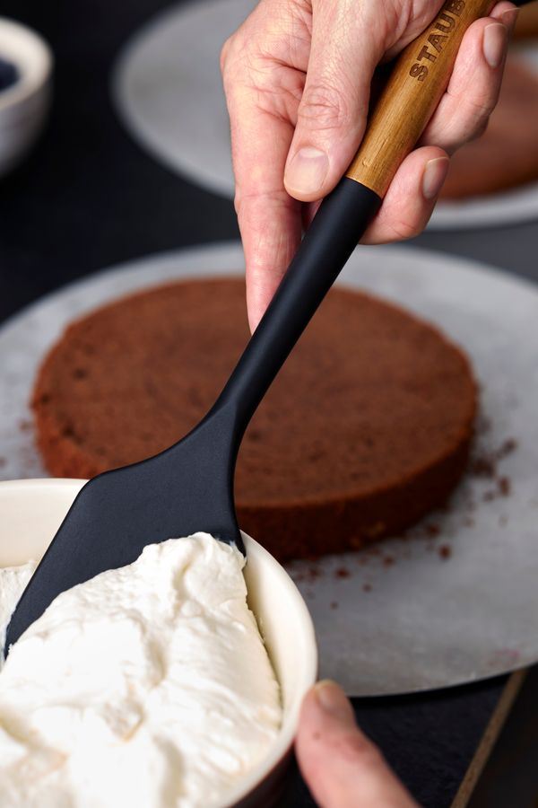 Staub Pastry scraper