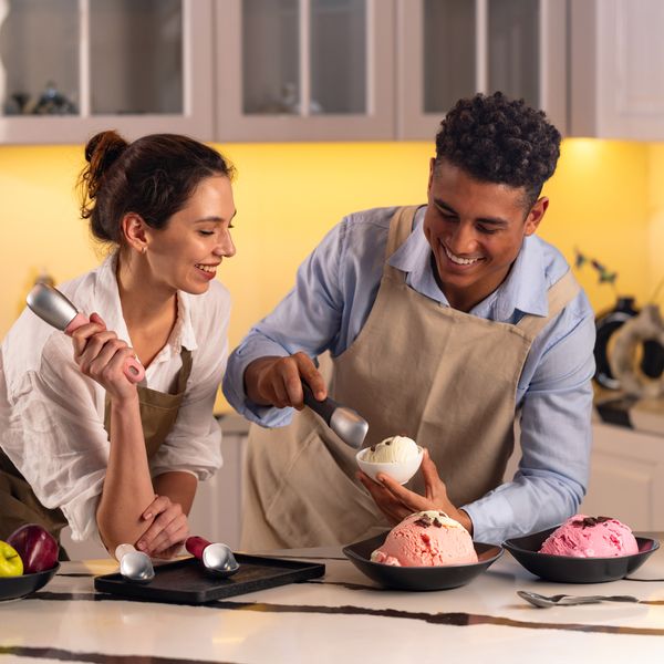 Zyliss Ice Cream Scoop - Berry